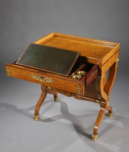 Table à écrire Charles X, France circa 1825 - Restauration - Charles X