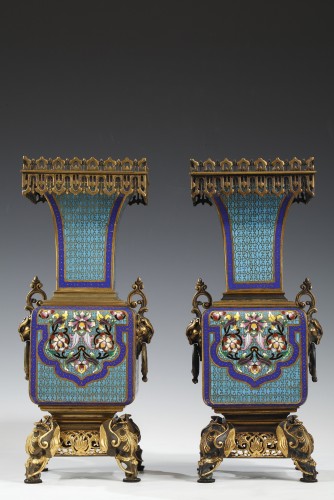 Pair of Cloisonne enamel Vases Attributed to A. Giroux, France, Circa 1860 - Decorative Objects Style Napoléon III