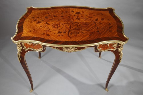 Table de Salon d'inspiration Louis XV attribuée à J-E Zwiener, France circa 1880 - Mobilier Style 