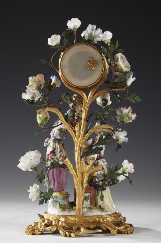 Pendule en porcelaine polychrome attribuée à Samson & Cie, France circa 1880 - 