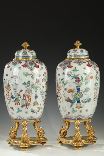 Pair of Covered Jars attr. to l&#039;Escalier de Cristal, France, Circa 1860 - Porcelain & Faience Style Napoléon III