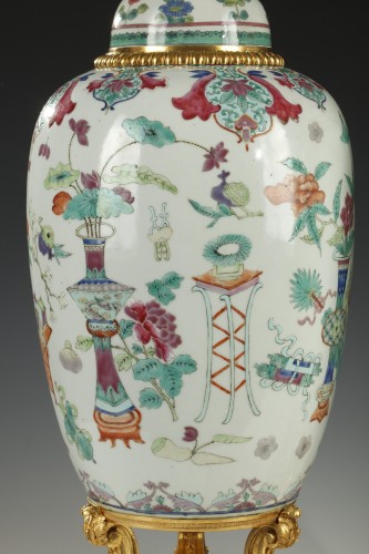 Paire de pots couverts attribués à L'Escalier de Cristal, France circa 1860 - Tobogan Antiques