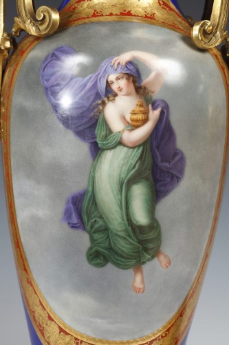 Objet de décoration Cassolettes, coupe et vase - Paire de vases en porcelaine att. à la Manufacture de Berlin, Allemagne XIXe siècle