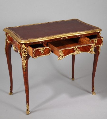  - Fine pair of lady desks attributed to H. DASSON 