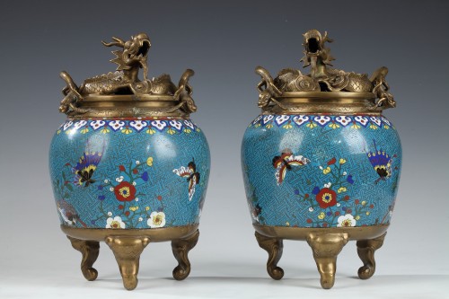 Lovely Chinese Cloisonné Enamel Pair of Jars, China, Early 19th Century - Asian Works of Art Style 