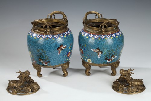 Lovely Chinese Cloisonné Enamel Pair of Jars, China, Early 19th Century - 