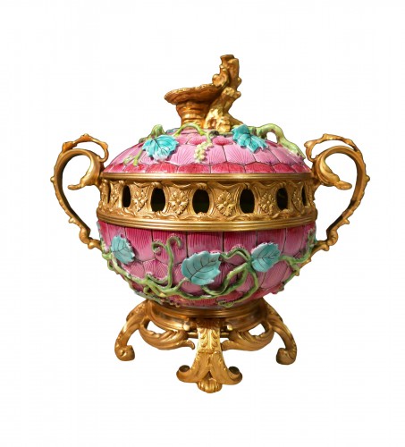 Élégant Brûle-Parfum en porcelaine émaillée, France circa 1880