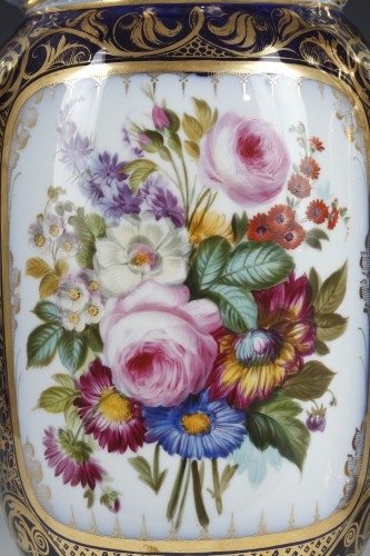 XIXe siècle - Paire de Vases fleuris en porcelaine de Valentine, France circa 1860