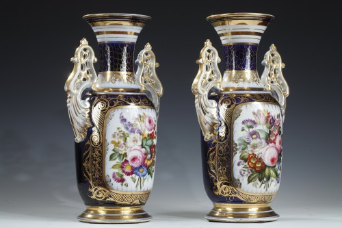 Antiquités - Paire de Vases fleuris en porcelaine de Valentine, France circa 1860