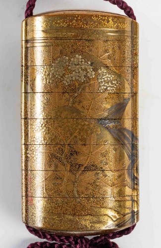 Japanese 7-case gold lacquer inro signed Kajikawa and Shunsho - Asian Works of Art Style 