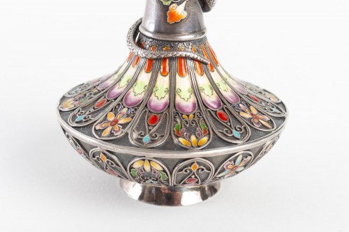 Rare pretty Japanese vase in silver and cloisonné enamels by Mitsu Shige - Asian Works of Art Style 