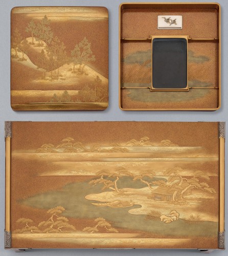 Asian Works of Art  - Japanese set of a writing table (bundai) and writing box (suzuri) 