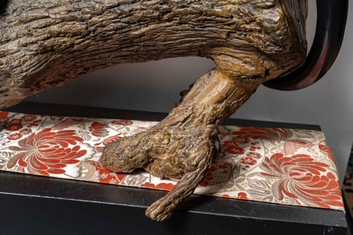 Antiquités - A bronze group of a panther on a branch