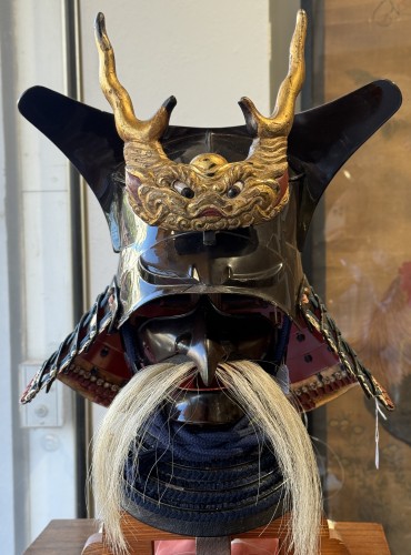 Menpo, tengu masque d'armure de samouraï, en fer laqué brun - 