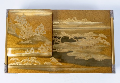 Set japonais en laque or d'une table à écrire (Bundai) et écritoire (Suzuri) - Arts d