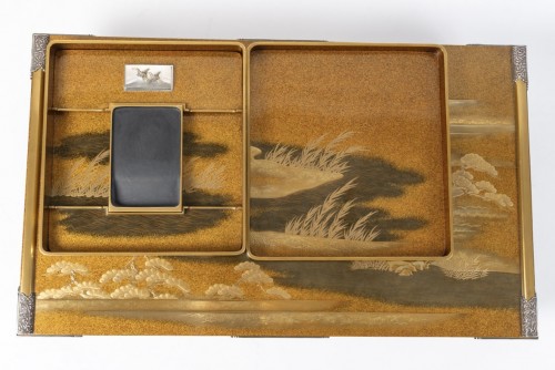 Set japonais en laque or d'une table à écrire (Bundai) et écritoire (Suzuri) - Tora Tori