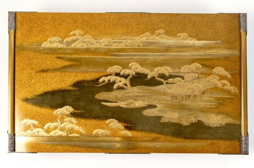 XIXe siècle - Set japonais en laque or d'une table à écrire (Bundai) et écritoire (Suzuri)