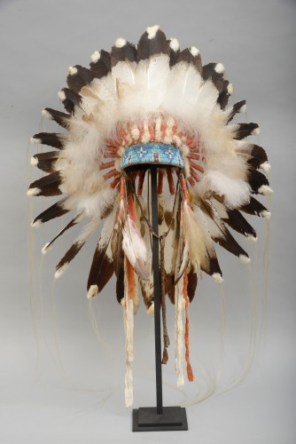 Objets de Curiosité  - Coiffe d'Indiens des Plaines "Lakota"