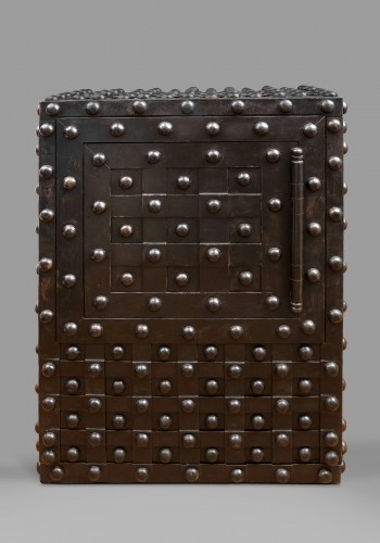 Curiosities  - Northern Italian / French hobnail safe