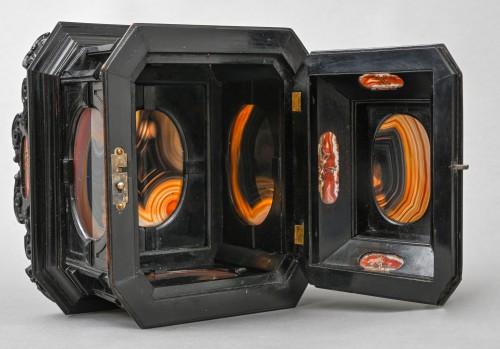 XVIIe siècle - Coffret d'Augsbourg en agate peint