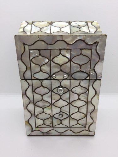 A Peruvian or Mexican mother-of-pearl casket - Objects of Vertu Style French Regence