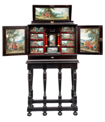 Antwerp Cabinet