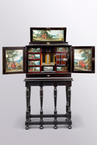 Antwerp Cabinet - 