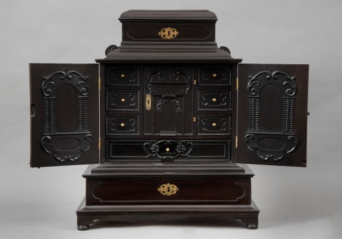 Antiquités - A rare augsburg jewelry cabinet