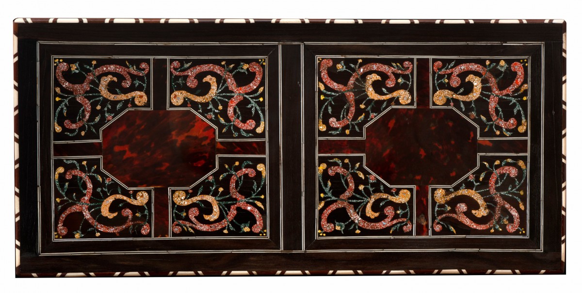 AN ANTWERP Or BRUSSELS INLAID LACQUER AND TORTOISESHELL TABLE CABINET AN ANTWERP Or BRUSSELS INLAID LACQUER AND TORTOISESHELL TABLE CABINET