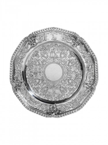 Paire de plats en argent londonien exceptionnels