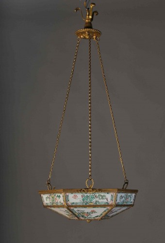 Rare porcelain lamp with Charles X bronze mount, Paris, early 19th c. - Lighting Style Restauration - Charles X