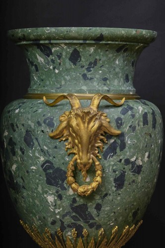 Important Scagliola Vase With Gilt Bronzes, Rome, Mid-19th Century - 