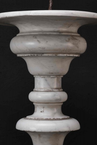 Luminaires Bougeoirs et Chandeliers - Paire de chandeliers monumentaux en marbre de Carrare, Rome 17e siècle