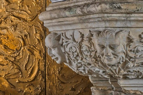 Importante fontaine Renaissance de Pierre Blanche, Bourgogne, XVIe siècle - Uwe Dobler Interiors