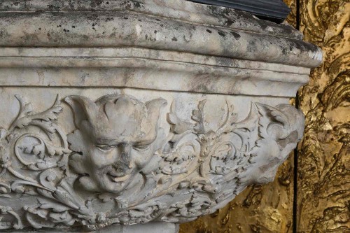 XVIe siècle et avant - Importante fontaine Renaissance de Pierre Blanche, Bourgogne, XVIe siècle