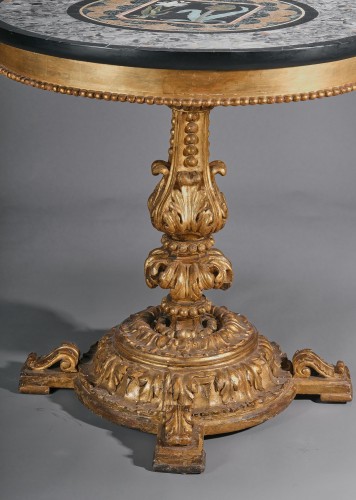 Mobilier Table & Guéridon - Guéridon sculpté et doré avec un plateau en pierre dure, Rome vers 1840