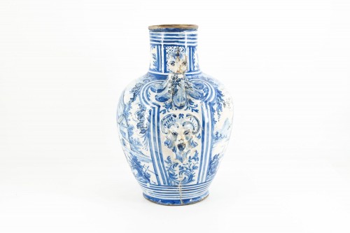Porcelain & Faience  - Pair Of Important Vases In White And Blue, Manufacture De Savona end 17th