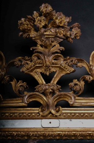 XVIIIe siècle - Important Mirroir sculpté et doré d'epoque Louis XVI, Lombardie 1780