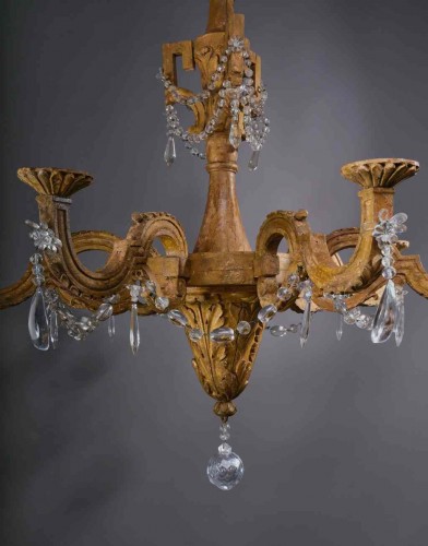Important lustre en bois doré, Italie fin 18e siècle - Luminaires Style Louis XVI