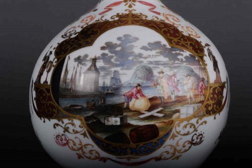 XIXe siècle - Paire de vases bouteilles, marque sous glaçure "Augustus Rex", probablement Saxe 19e