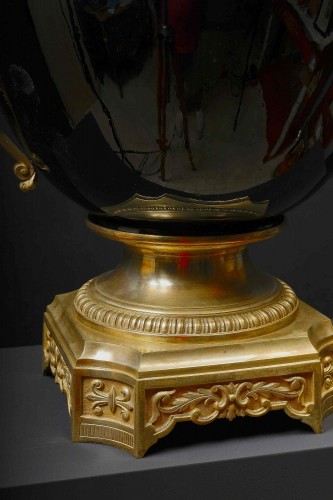 &quot;night Blue&quot; Porcelain Vase, With A Gilt Bronze Mount, Paris 19th C. - Decorative Objects Style Napoléon III
