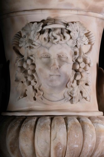 Important vase en albâtre de forme Médicis, Rome, vers 1800 - Uwe Dobler Interiors