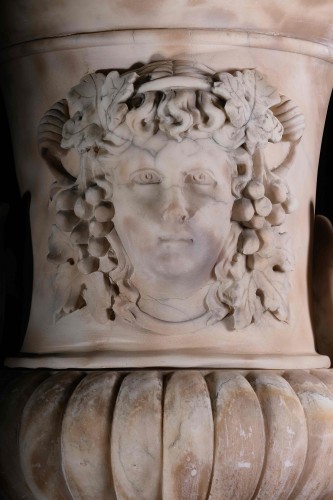 Large Medici Alabaster Vase, Rome, Circa 1800 - 