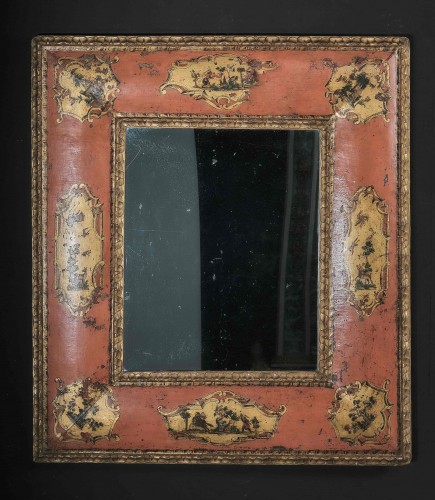 Venetian Mirror In Pink Lacquer With &quot;arte Povera&quot; Decoration - Mirrors, Trumeau Style Louis XIV