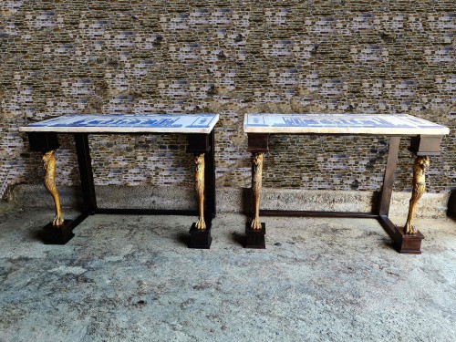 Paire de consoles avec plateaux en Scagiole, Italie 19e 20e siècle - Mobilier Style 