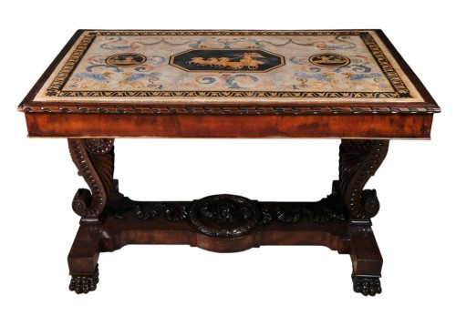 Importante table de milieu avec plateau en scagliola, Rome ou Naples vers 1840