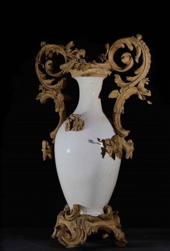 Large earthenware vase with stucco decoration, Italy late 18th century - Decorative Objects Style Louis XV