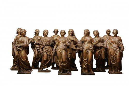 Series of eleven Vestal Virgins made of gilded wood, Italy 18th century