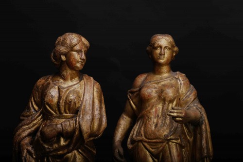 Antiquités - Série de douze vestales en bois doré, Italie XVIIIe siècle