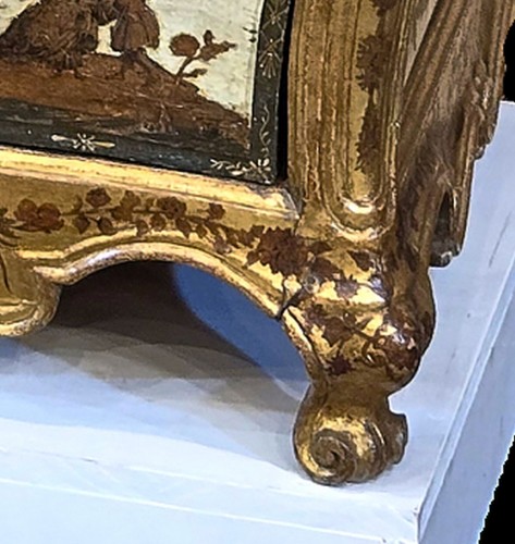 18th century - Important Arte Povera chest of drawers, Southern France, circa 1740